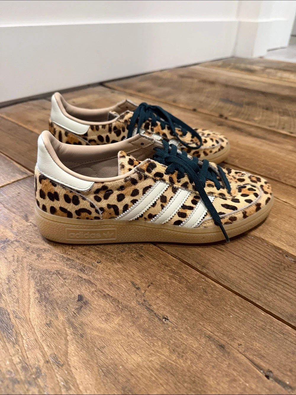 ADIDAS Handball Spezial. leopard / animal
print. size 6. - Picture 1 of 7